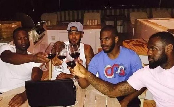 德天空：多特加入对16岁新星菲林的争夺，曼联也在竞争中（德天空：多特参与16岁新星菲林争夺战，曼联同样在列）